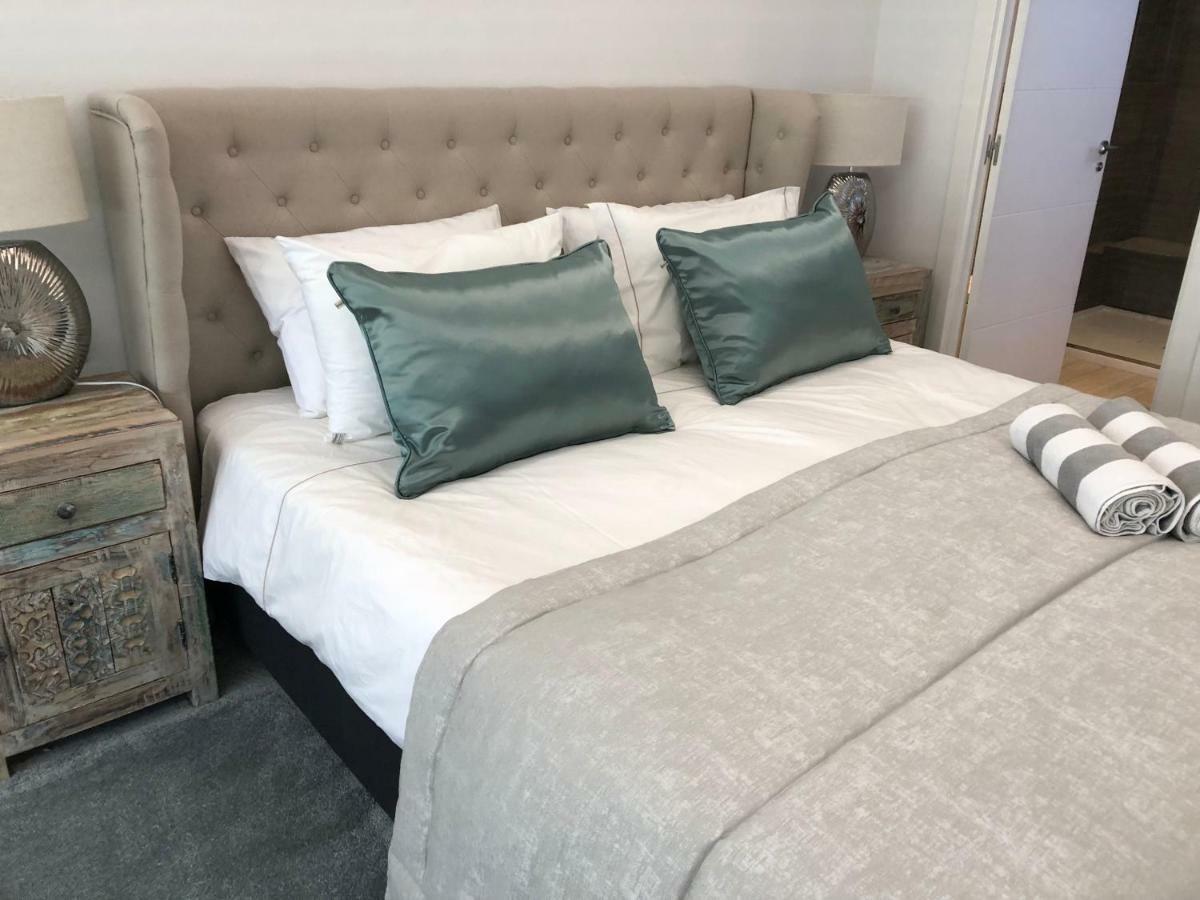 Apartment Luxury In La Isla, Puerto Banus Marbella